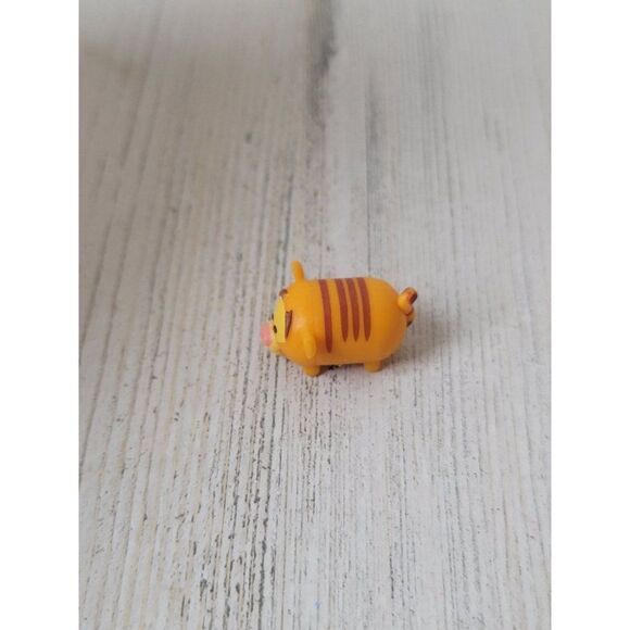 Miniature Disney Tsum Tsum Tigger Winnie Pooh Disney Pixar toy figure - Picture 4 of 5